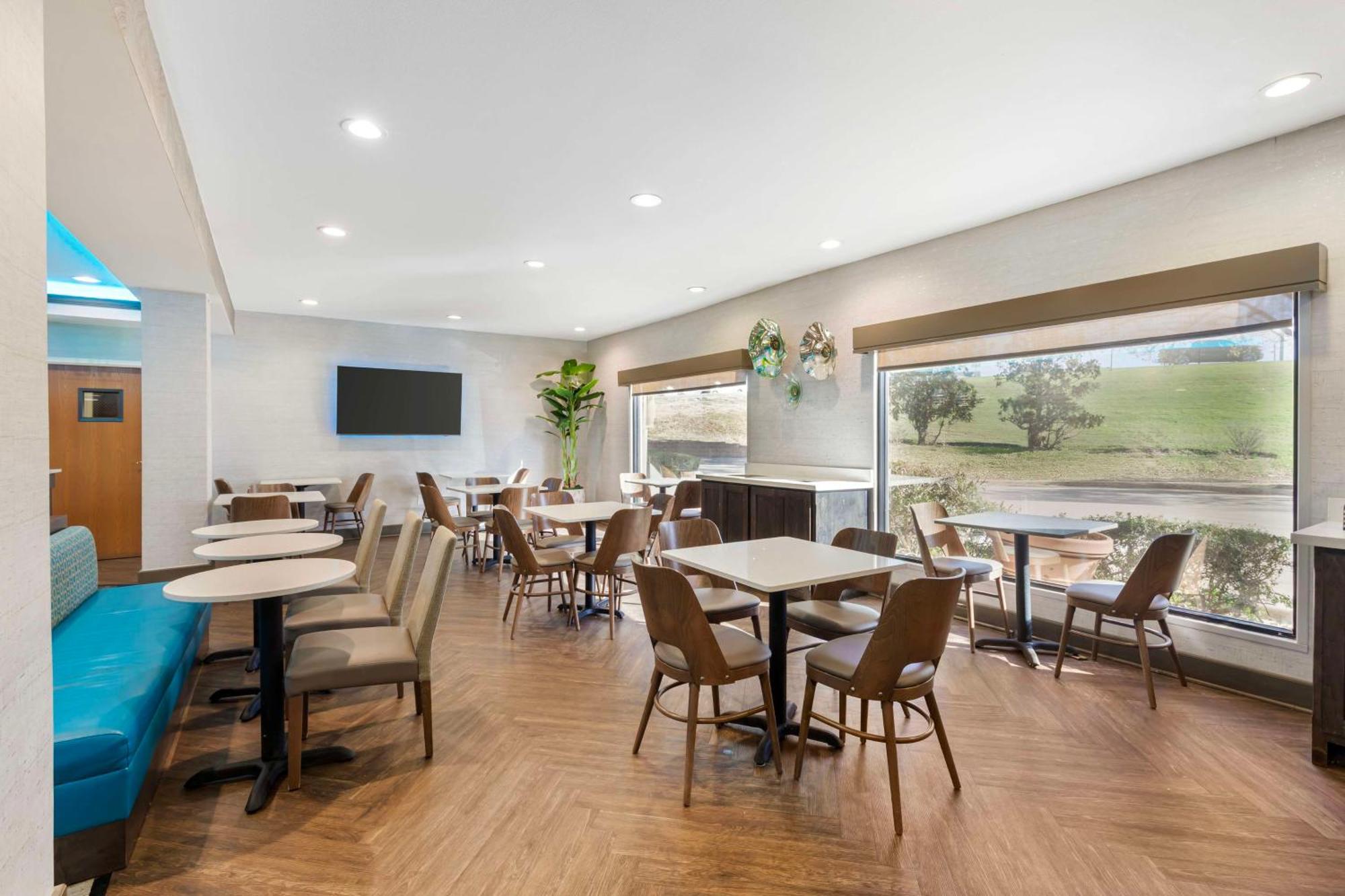 Best Western Plus Lewisville Flower Mound Exterior photo