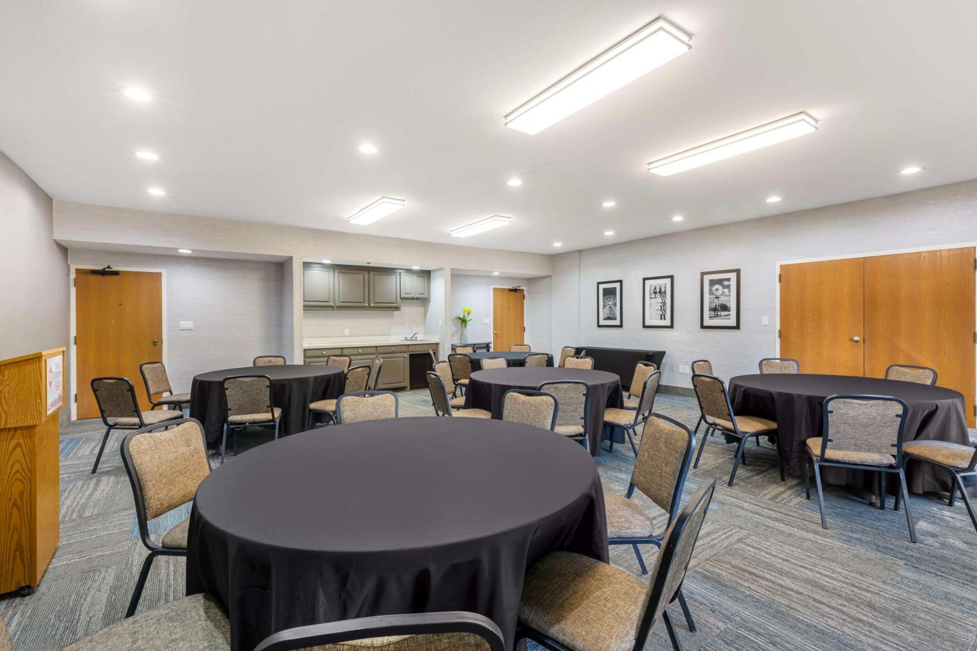 Best Western Plus Lewisville Flower Mound Exterior photo